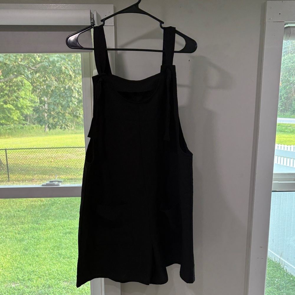 Black Sleeveless Romper